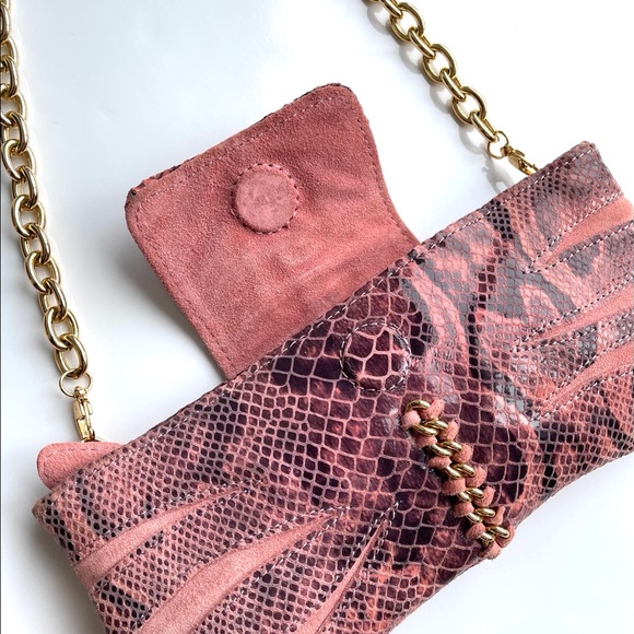 Pink Salmon MARCIANO Snake Print Purse 👛 - Picture 2 of 4